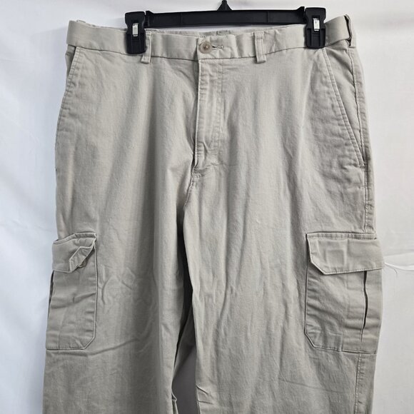 Haggar Pants Mens 36 X 30 Beige Khaki Classic Fit Cotton Blend Cargo Workwear - Picture 2 of 9